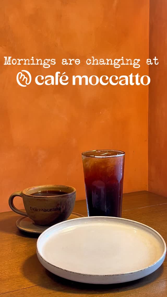 Coffee and iced Americano at Café Moccatto